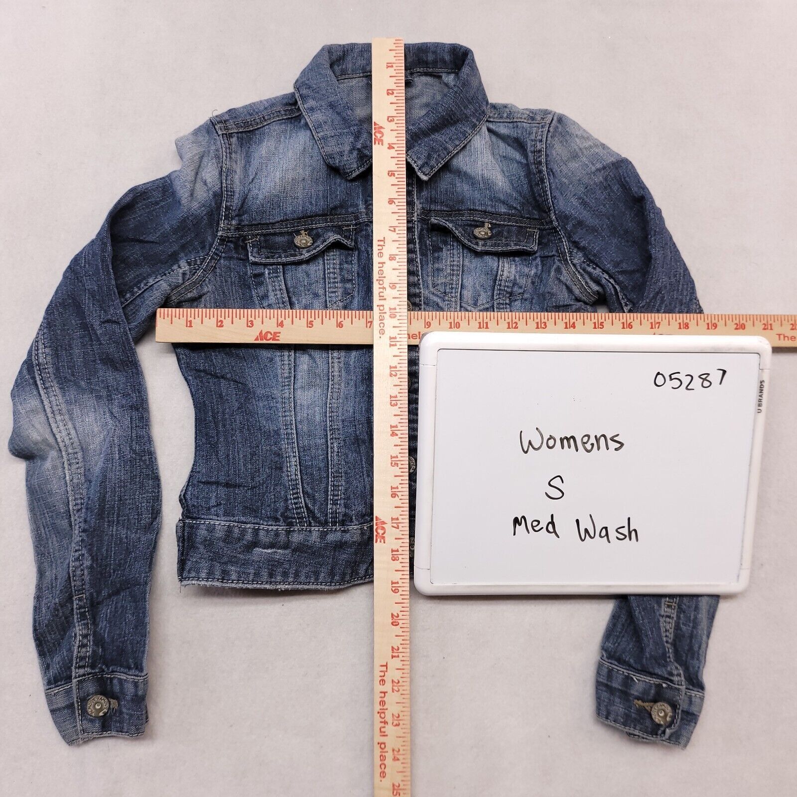Almost Famous Almost Famous Button Up Denim Jean Jacket Womens Size S Blue Size S / US 4 / IT 40 - 9 Thumbnail