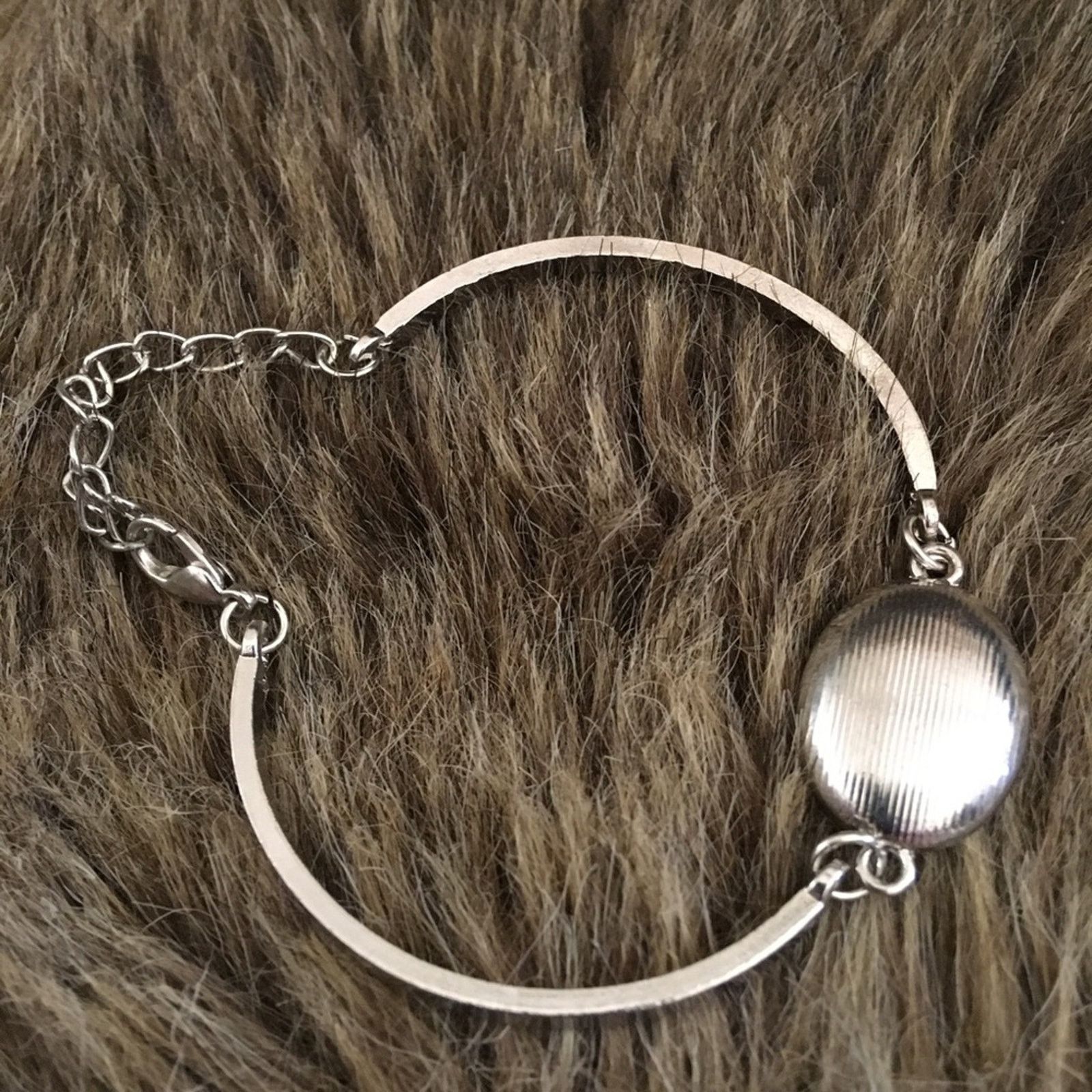 Jewelry Silver tone faceted oval cut faux ruby bracelet Size ONE SIZE - 6 Thumbnail