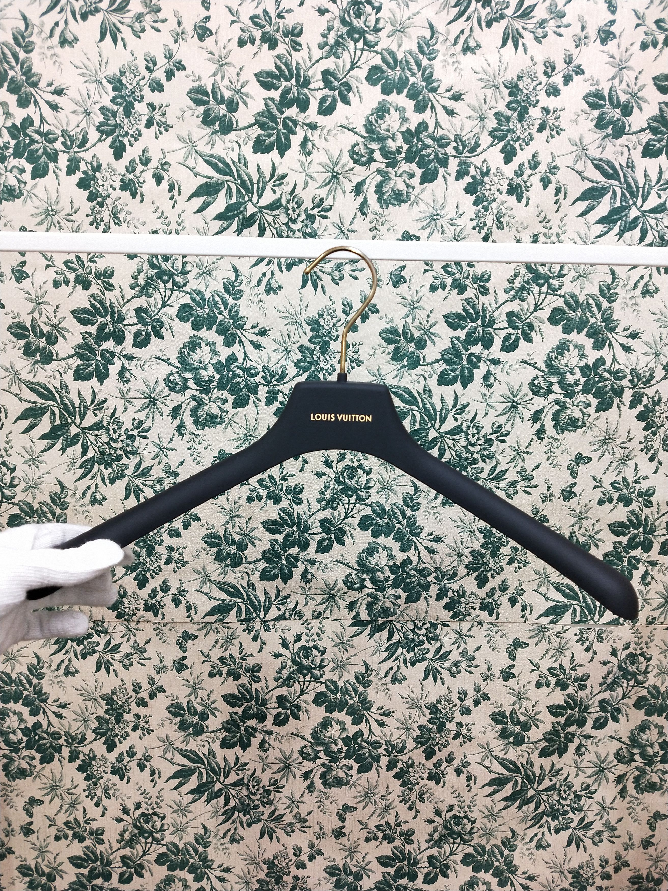 Gucci × Louis Vuitton 10x Hangers Size ONE SIZE - 18 Thumbnail