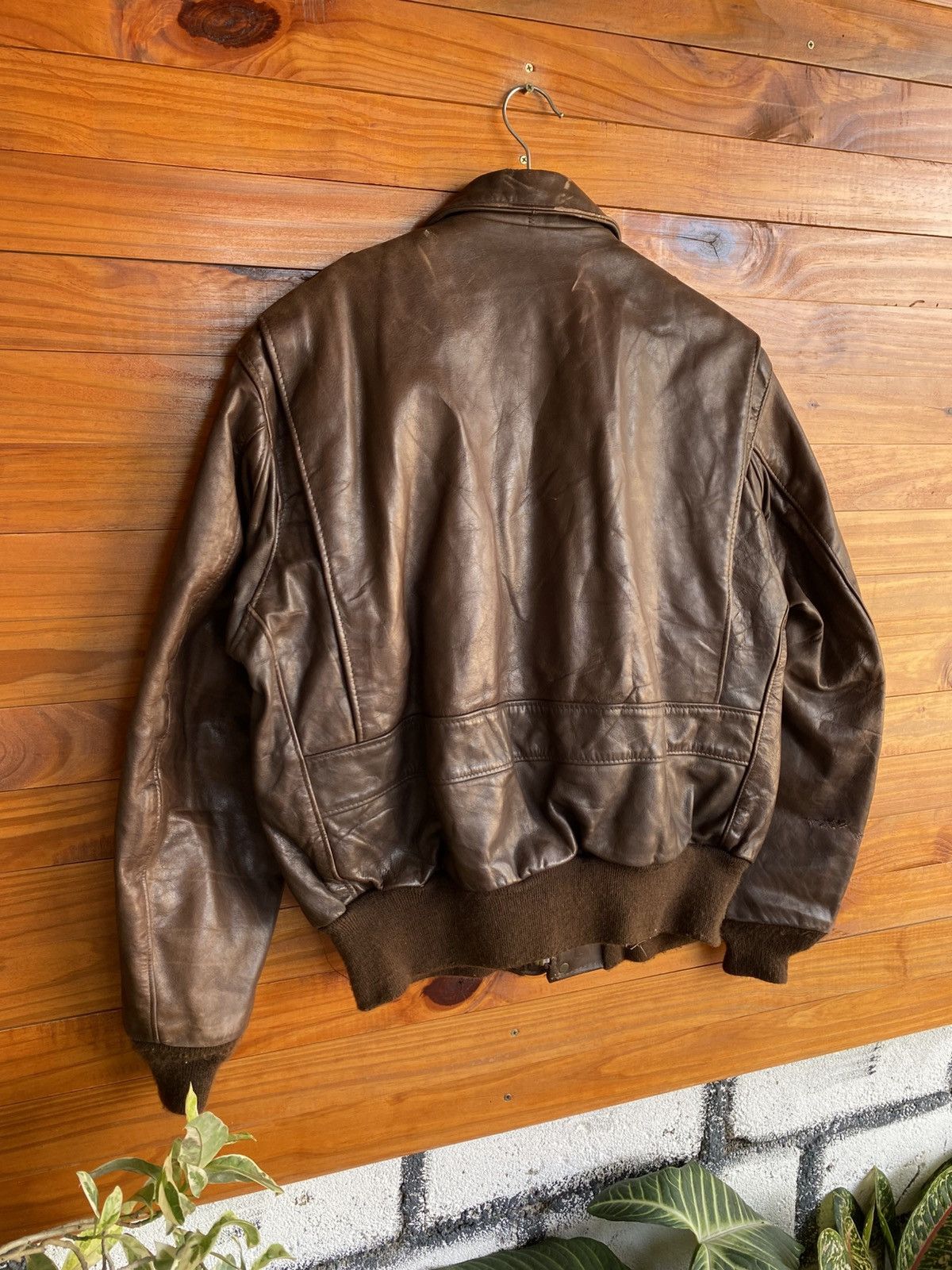 Schott Vintage 70s Schott Leather Flight Jacket Made USA Size 44 Size US XL / EU 56 / 4 - 16 Thumbnail