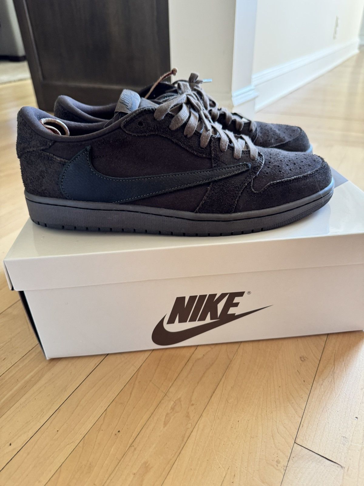 Travis Scott x Air Jordan 1 Low OG SP 'Velvet Brown'