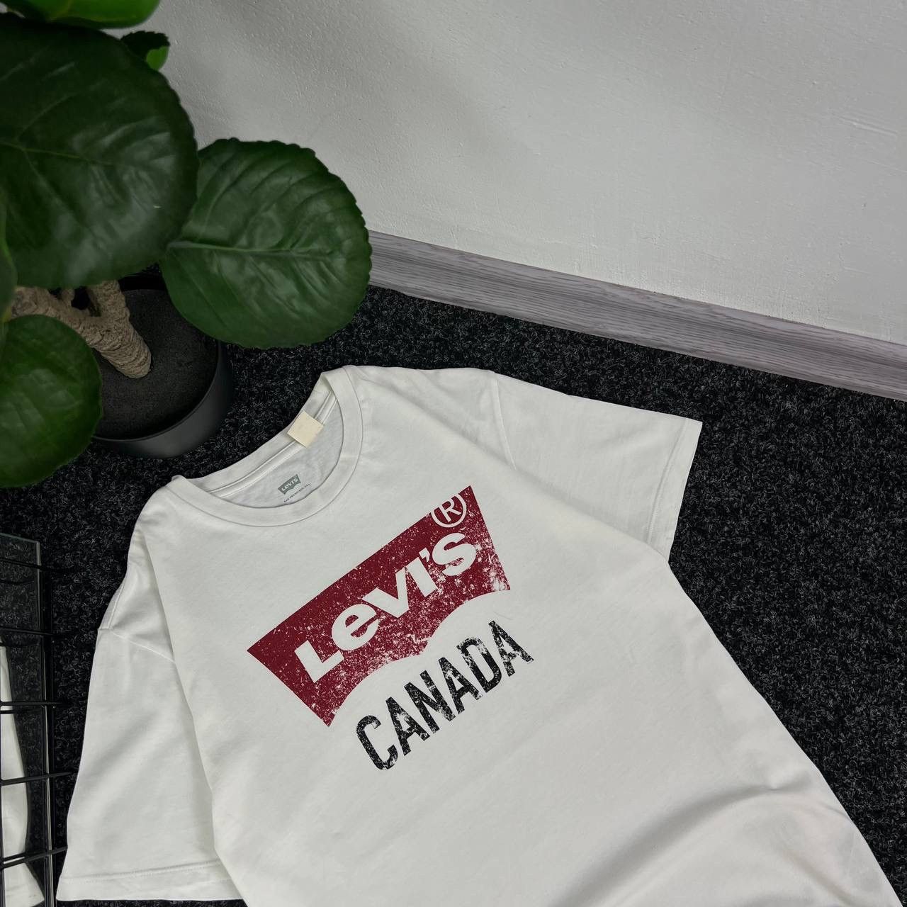 Levi's Levis Canada t-shirt old money preppy y2k style Size US M / EU 48-50 / 2 - 2 Thumbnail