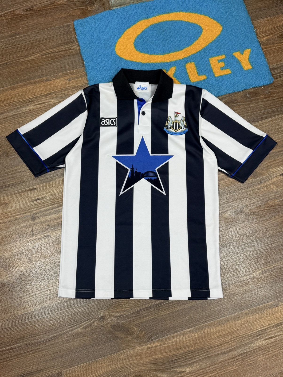 Asics 1993-95 Vintage Asics New Castle Home Football Jersey Shirt Size US M / EU 48-50 / 2 - 2 Thumbnail