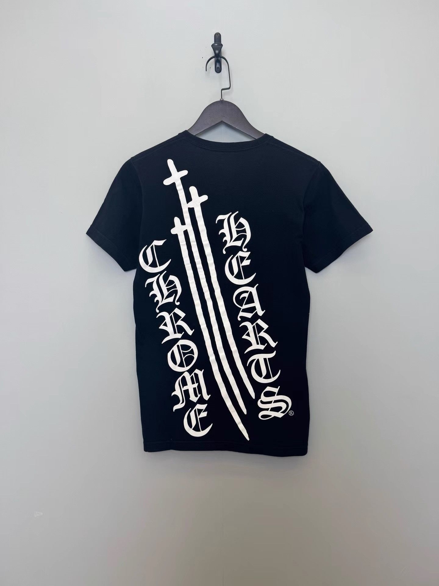 Chrome Hearts Chrome Hearts Black Scratched Letter T-Shirt K36 Size US S / EU 44-46 / 1 - 2 Thumbnail