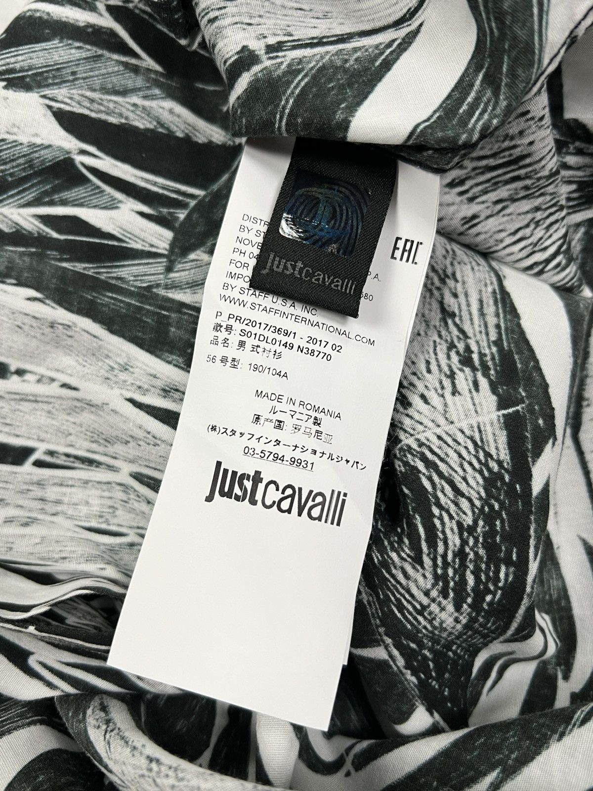 Just Cavalli Just Cavalli Monochrome Graphic Feather Print Shirt Size 56 Size US XL / EU 56 / 4 - 7 Thumbnail