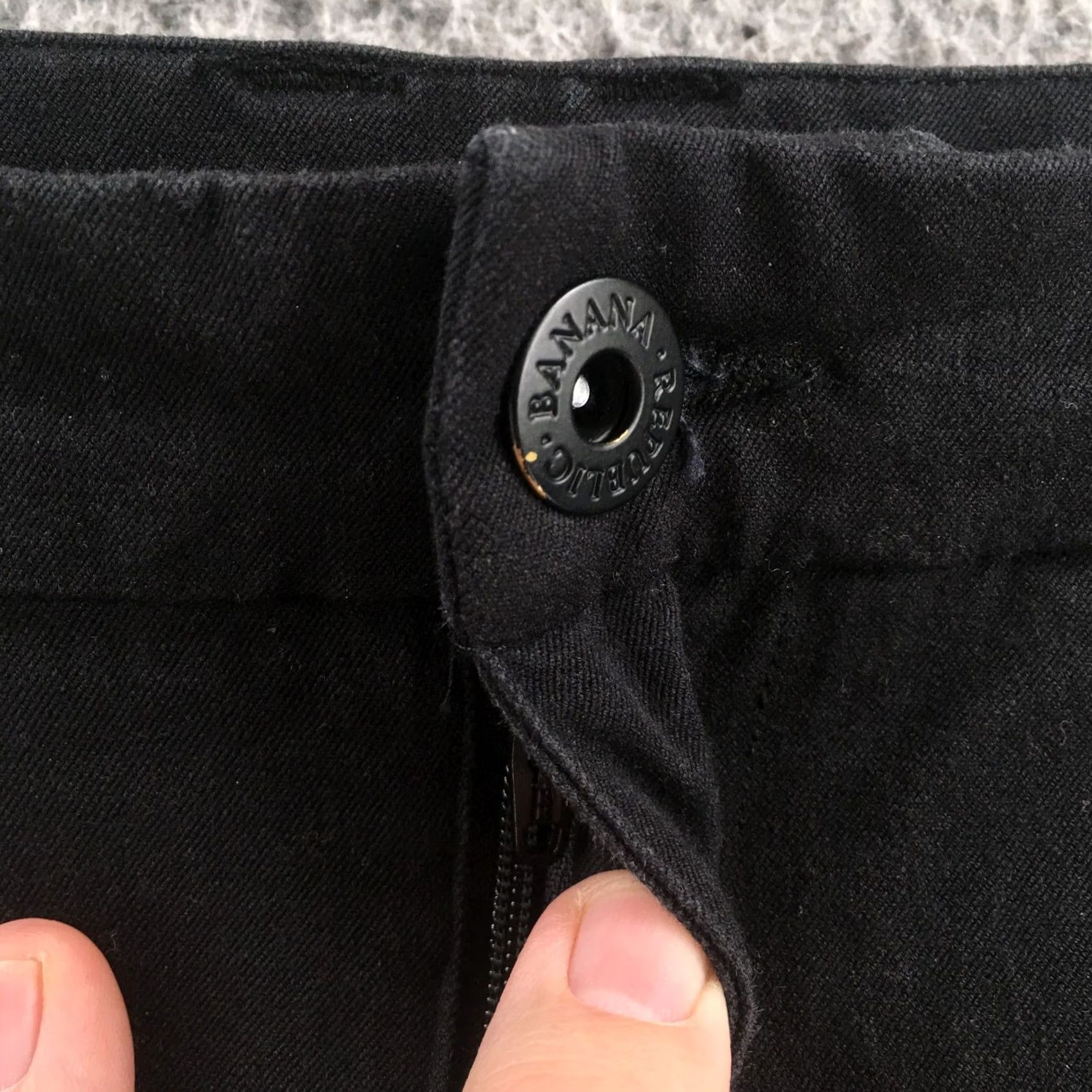 Banana Republic Banana Republic Cropped Jeans Womens 10 Black Zip Fly Mid Rise Slash Pockets Jeans Size 32" / US 10 / IT 46 - 4 Thumbnail