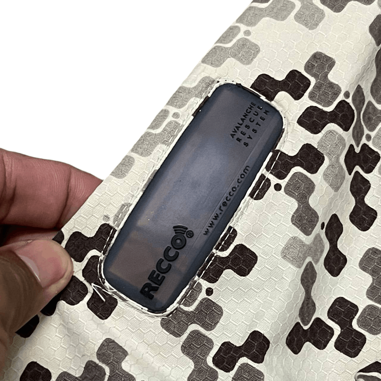 Japanese Brand Vintage Ripzone Technology Trilogy Camo Hooded Jacket Size US L / EU 52-54 / 3 - 5 Thumbnail