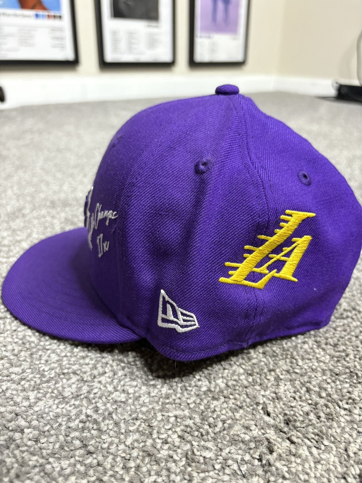 NBA NEW ERA NBA LOS ANGELES LAKERS WORLD CHAMPIONS FITTED 7 1/4 Size ONE SIZE - 3 Thumbnail