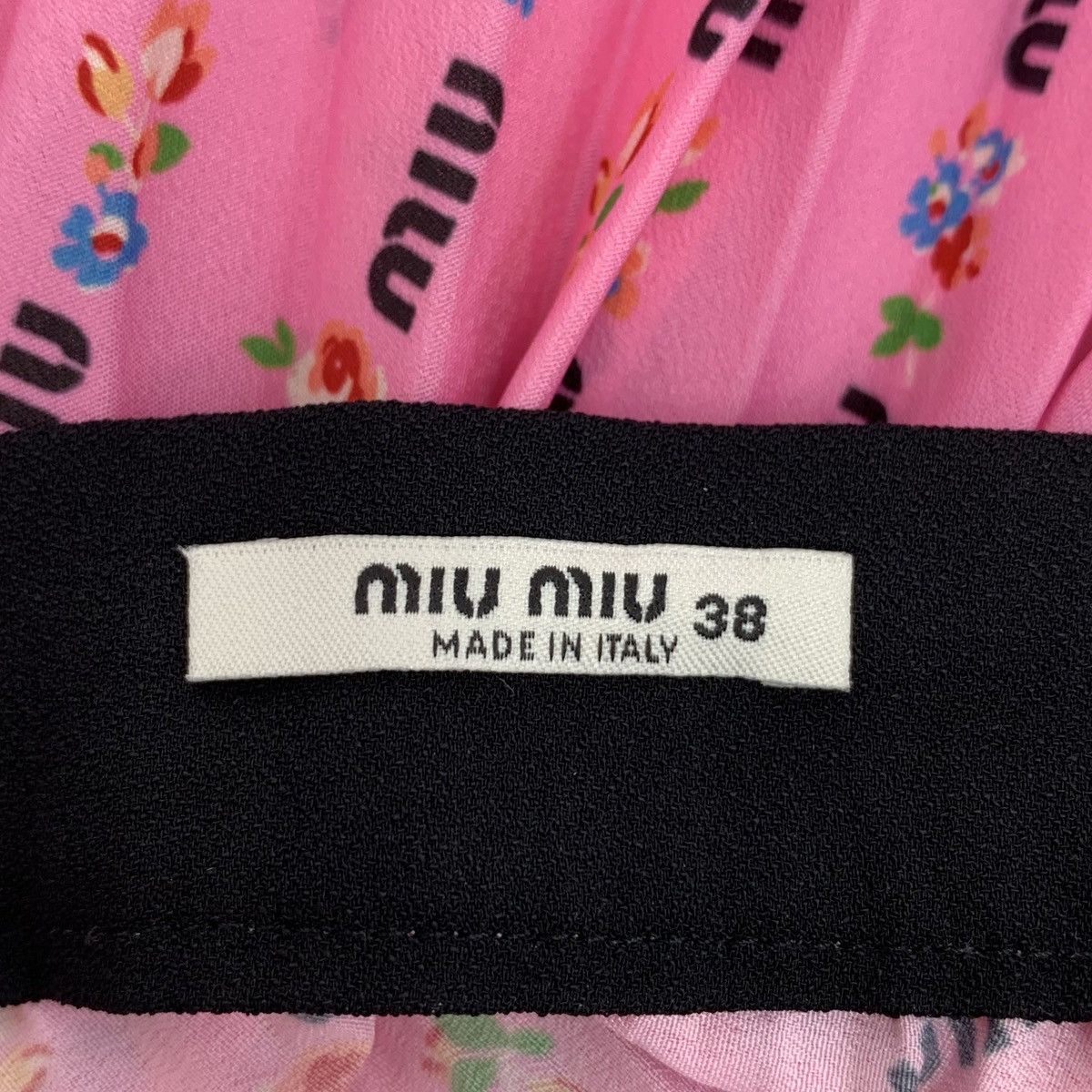 Miu Miu Miu Miu Pink Logo Letter Pop-up Full Print Pleated Skirt Size 26" / US 2 / IT 38 - 5 Thumbnail