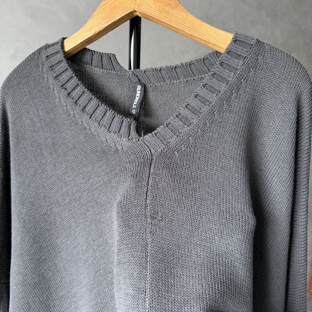 Rundholz Rundholz Avantgarde Crepe Wool Oversized V Neck Sweater Size ONE SIZE - 7 Thumbnail