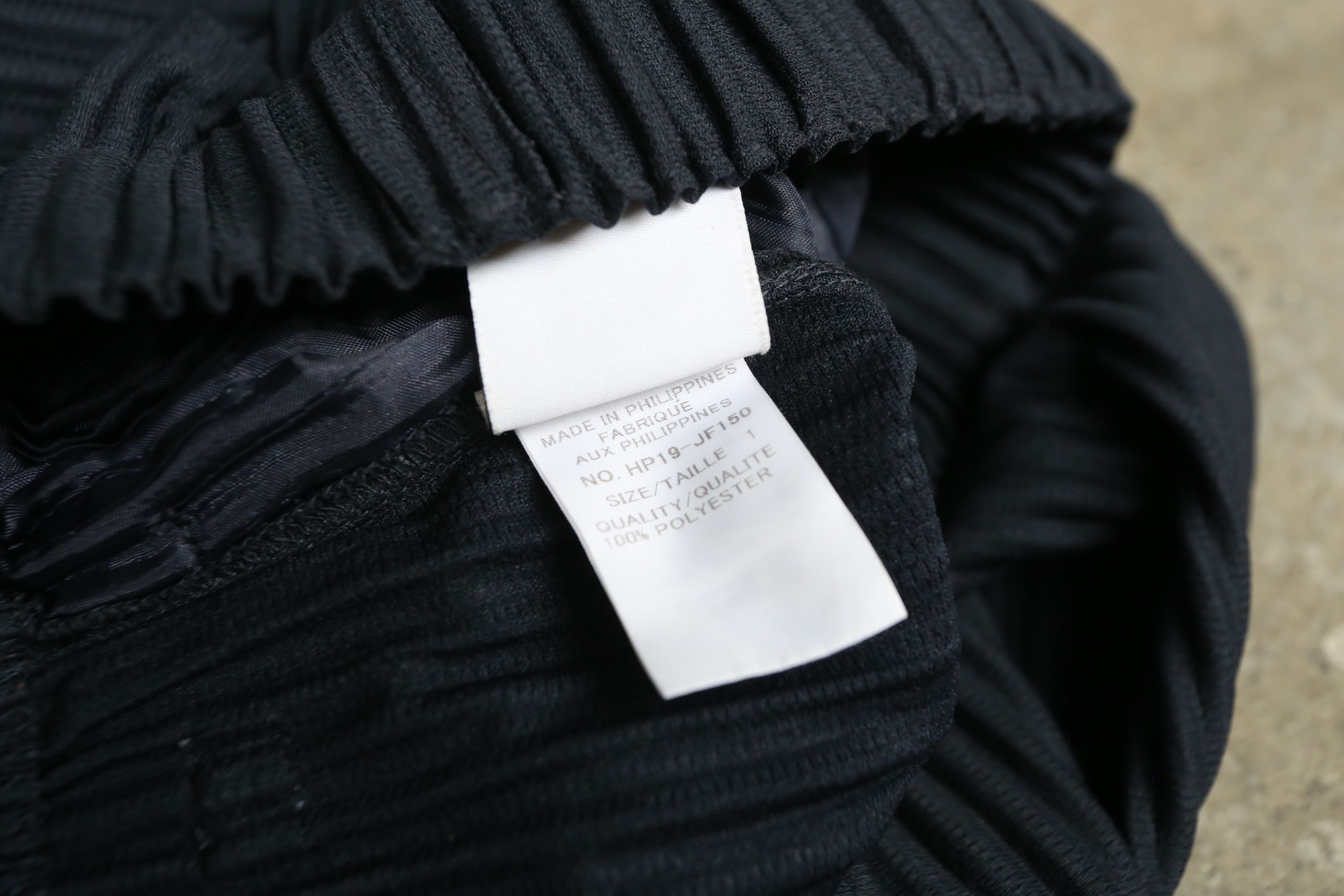 Homme Plisse Issey Miyake Homme Plisse Issey Miyake - F/W 21 - Basics Pleated Trousers Size US 30 / EU 46 - 7 Thumbnail