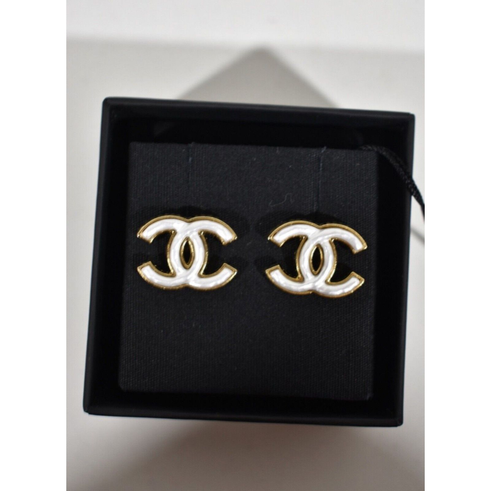 Chanel Chanel Gold Pearl White Interlocking Statement Stud Earrings Size ONE SIZE - 6 Thumbnail