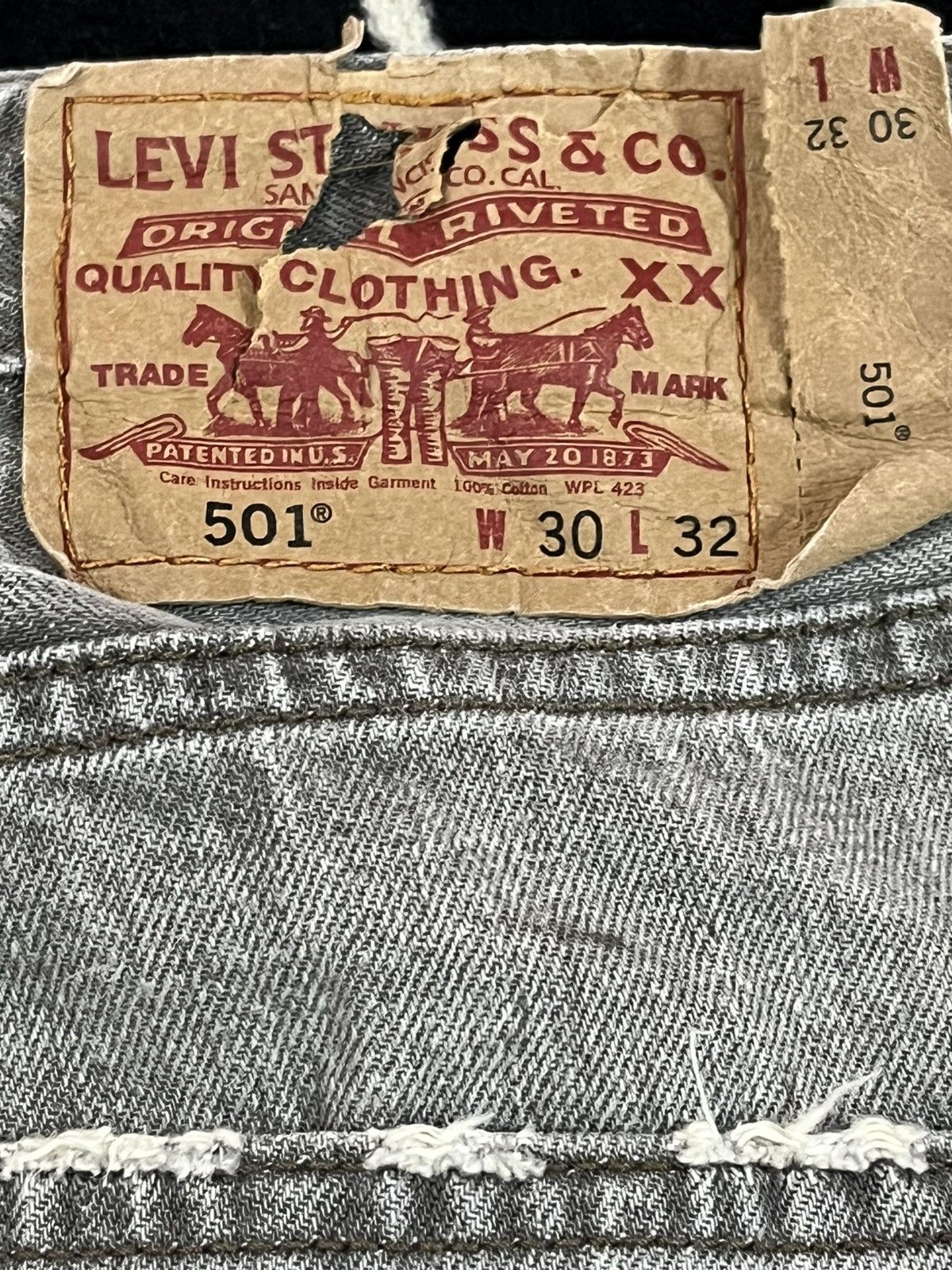 Levi's × Levi's Vintage Clothing Vintage Levi’s 501 Faded Distressed Denim Size US 30 / EU 46 - 11 Thumbnail