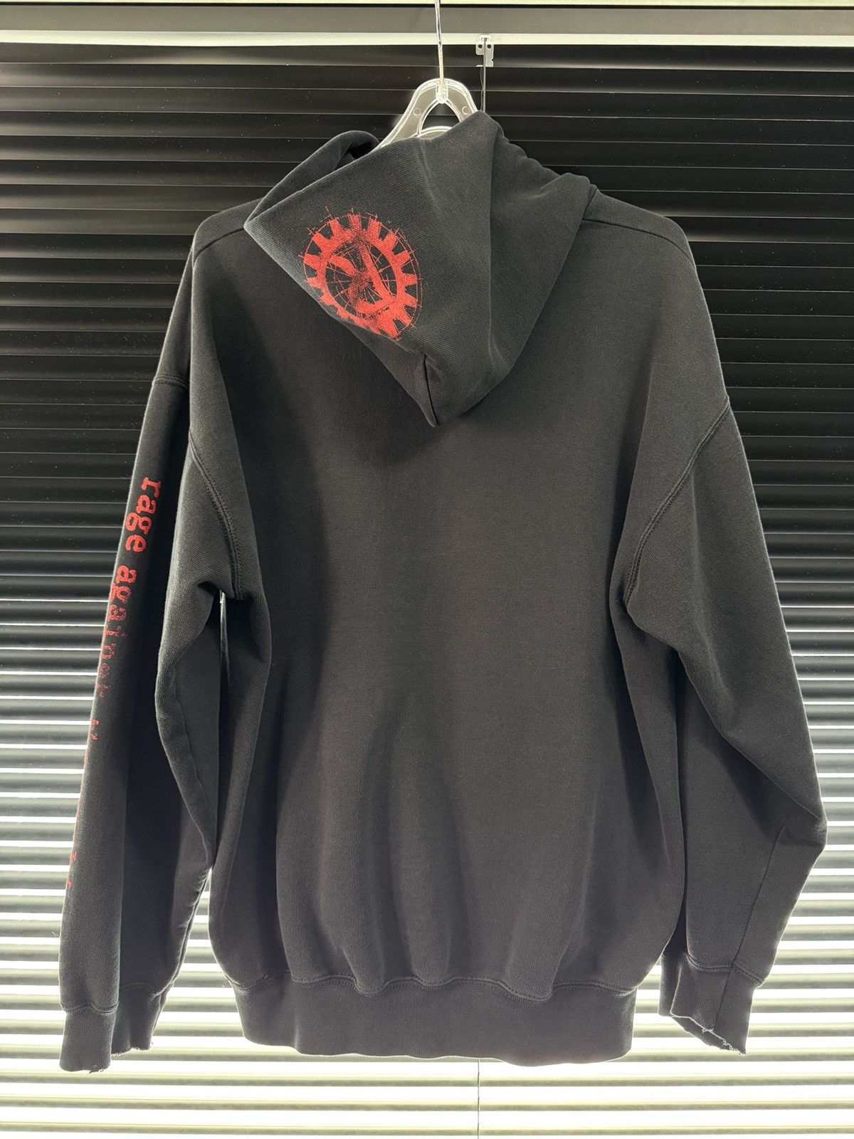 Vintage Vintage 2000 Rage Against The Machine Hoodie Size US L / EU 52-54 / 3 - 2 Thumbnail