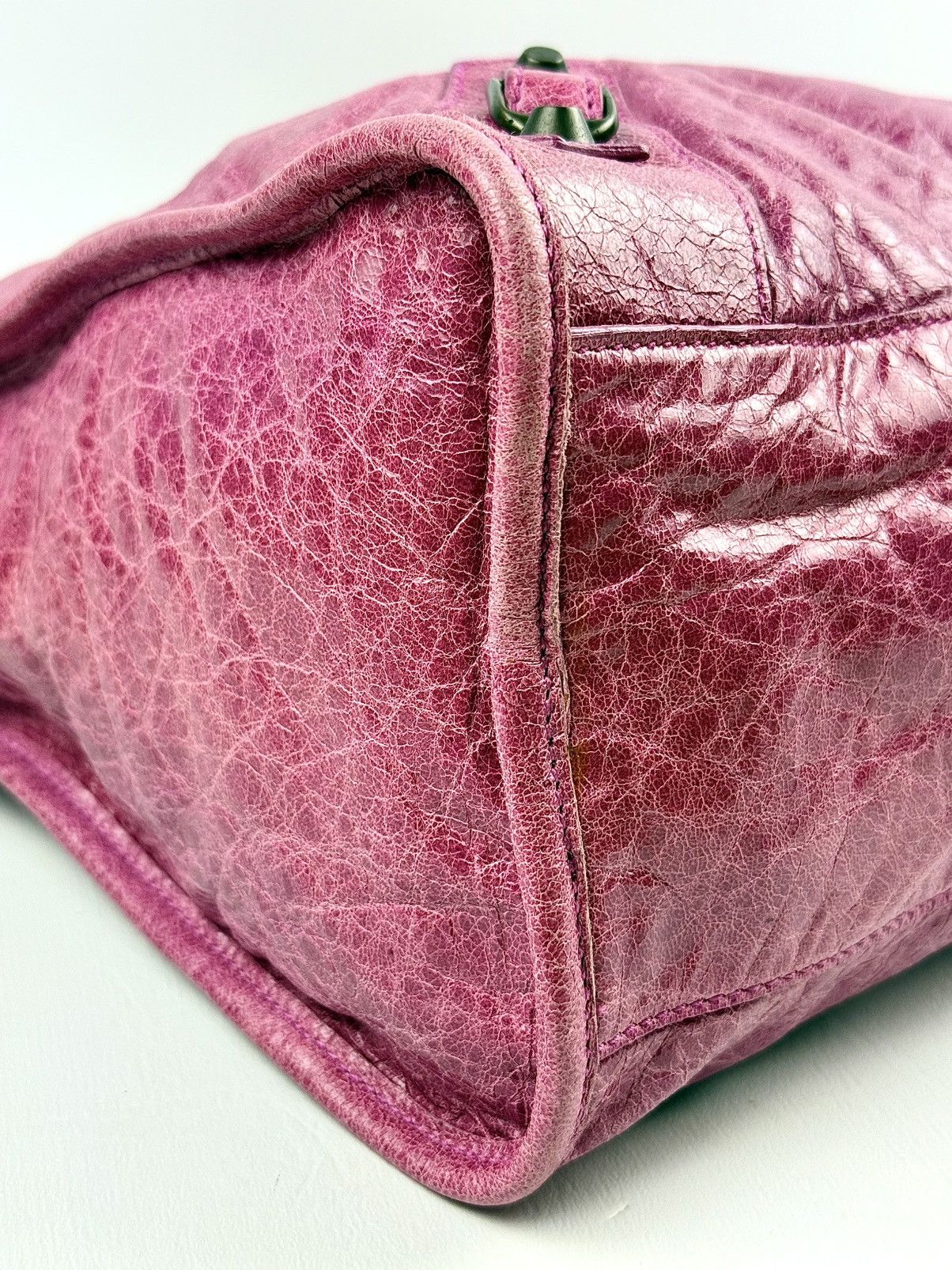 Balenciaga Balenciaga - Classic - Distressed - Metallic Pink - Le City Size ONE SIZE - 17 Thumbnail