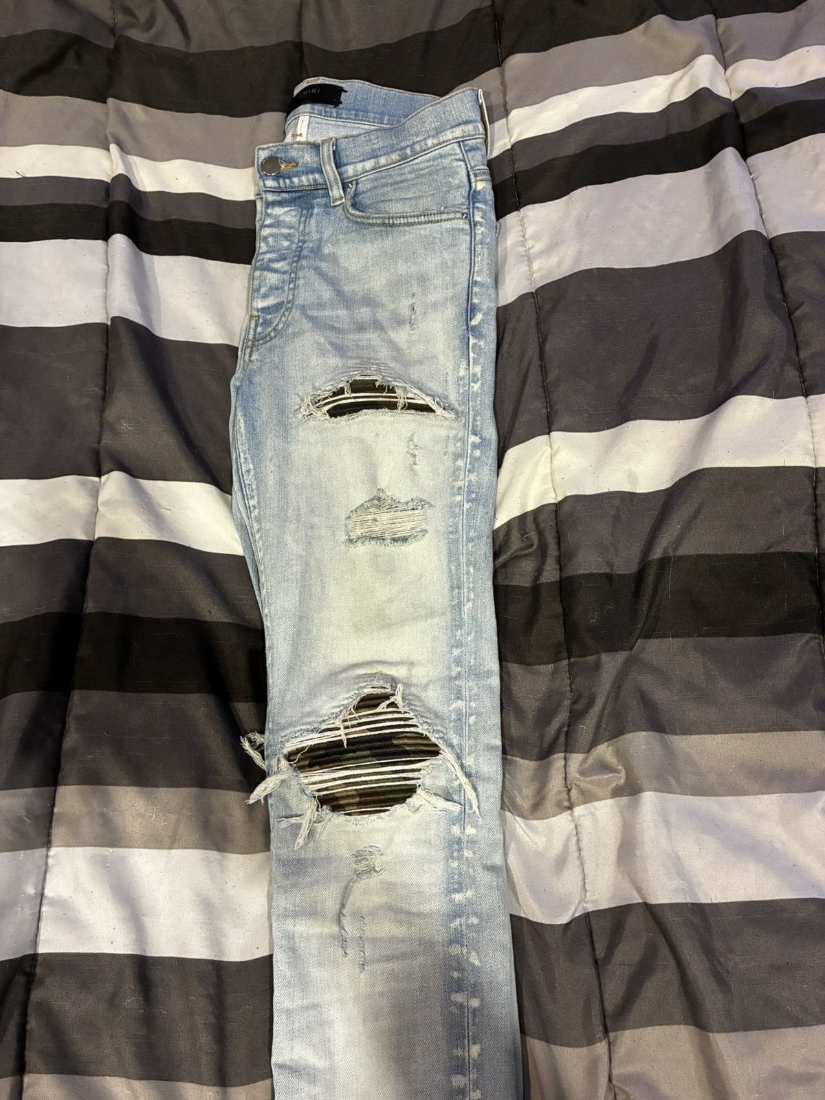 Amiri Amiri MX1 Tie Dye Camo Jean “Light Indigo” Size US 28 / EU 44 - 4 Thumbnail