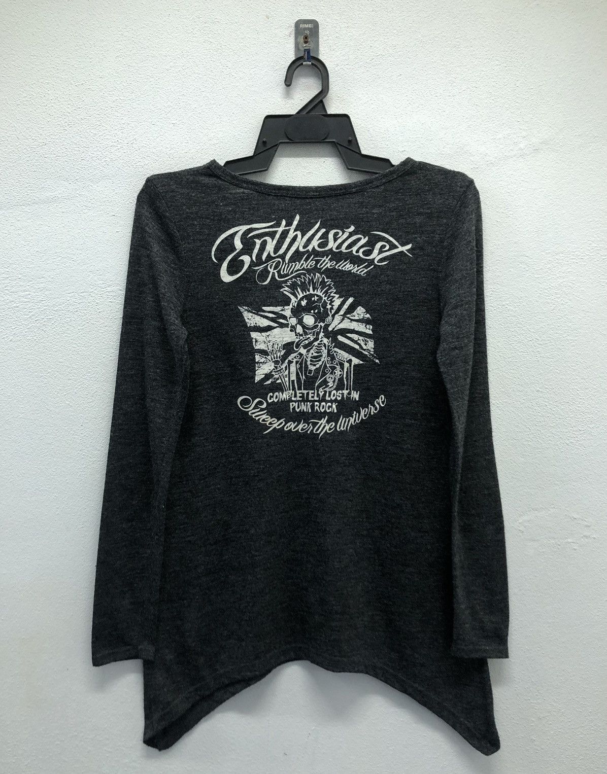 Vintage GLADNEWS Punk Rock Graphic Long Sleeve Asymmetrical Hem Shir Size US M / EU 48-50 / 2 - 1 Thumbnail