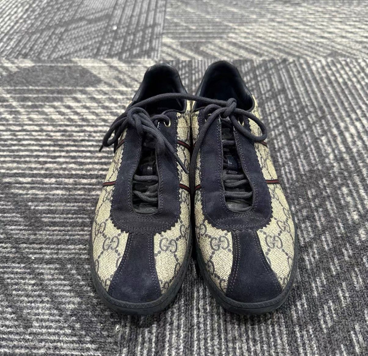 Gucci Gucci Interlocking G Monogram Canvas Sneakers J42 Size US 5.5 / IT 35.5 - 2 Thumbnail