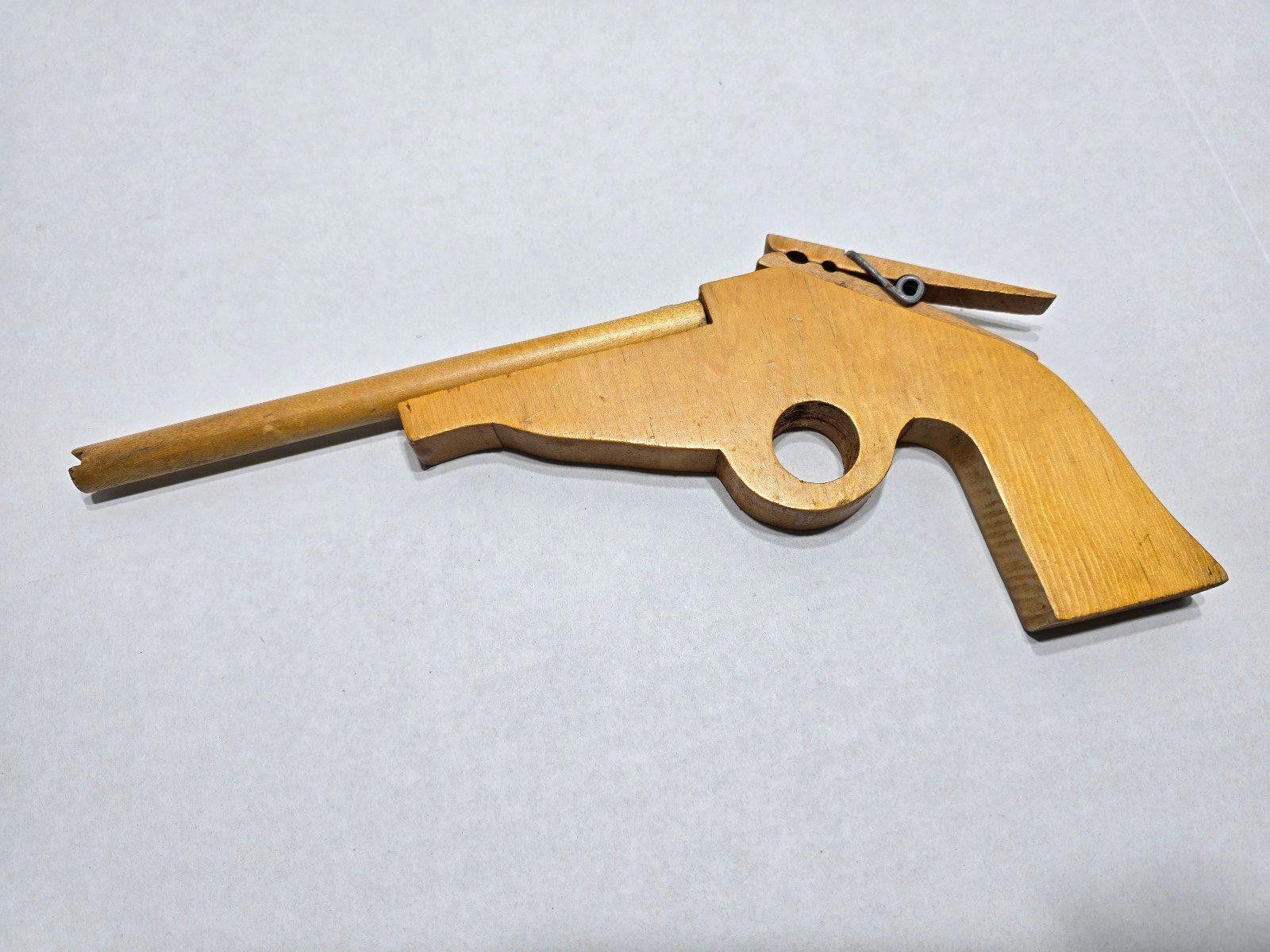 Handmade Vintage 1950s: Handmade Wooden: Clothes Pin Rubber Band Gun Size ONE SIZE - 1 Thumbnail