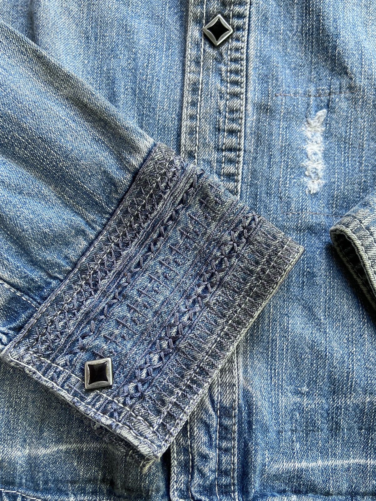semanticdesign SEMANTIC DESIGN DISTRESSED SKULL BUTTON DOWN DENIM Size US S / EU 44-46 / 1 - 7 Thumbnail