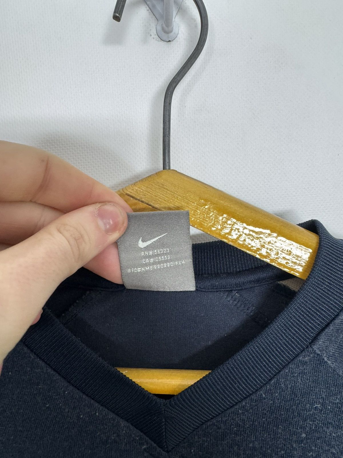 Nike Vintage Y2k Nike Swoosh Logo T-Shirt Size US S / EU 44-46 / 1 - 9 Thumbnail