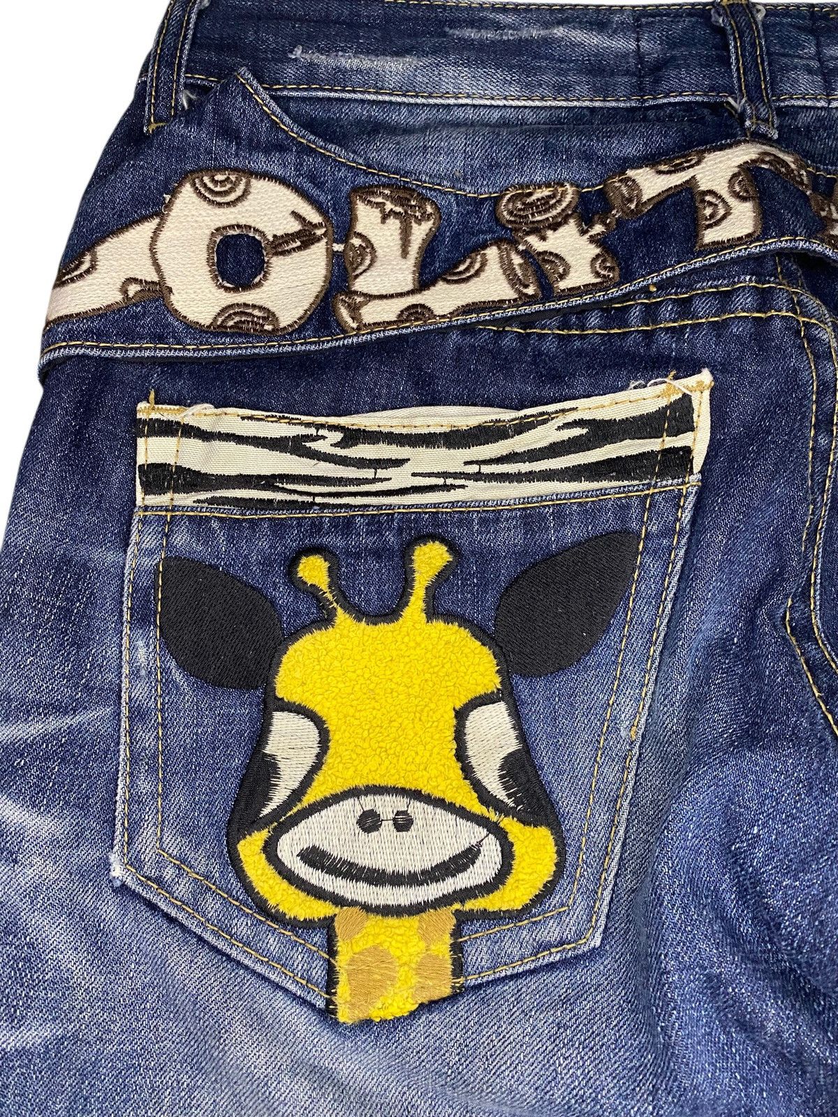 Japanese Brand Distressed Yoshitomo Nara x Lolita Jeans Size US 29 - 4 Thumbnail