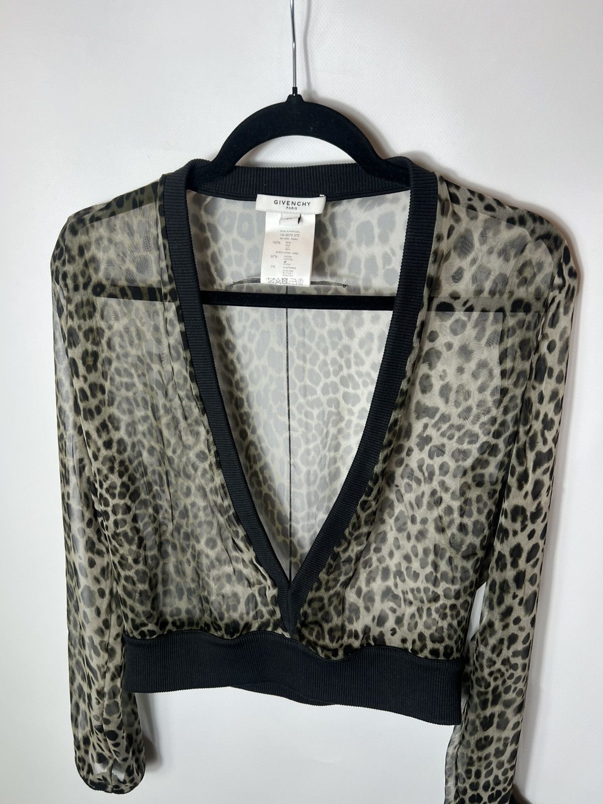 Givenchy Vintage very rare luxury Givenchy Leopard Print Silk Blouse Size M / US 6-8 / IT 42-44 - 5 Thumbnail