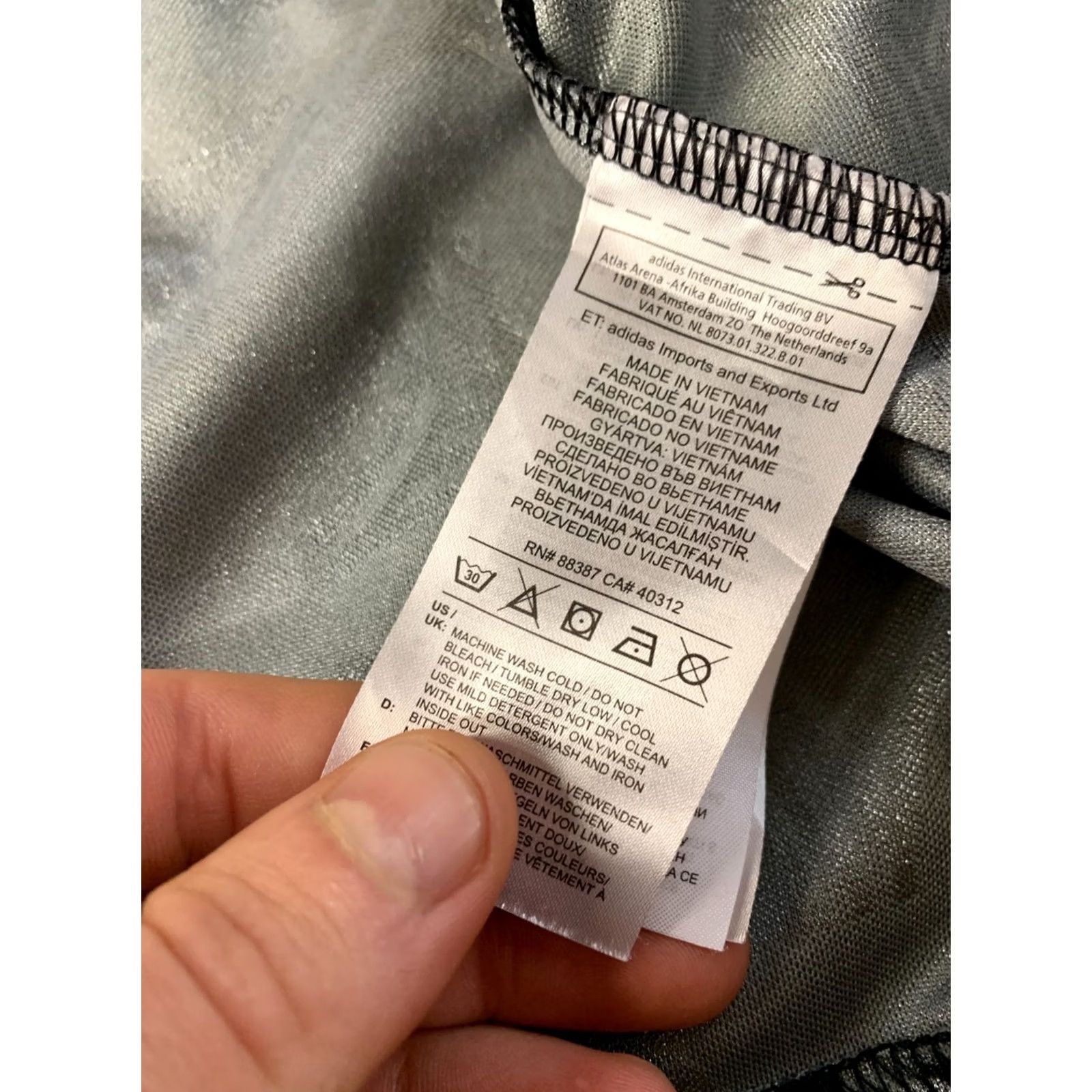 Adidas ADIDAS TANGO ORIGINAL 2019 FOOTBALL SHIRT MEN M Gray and Black DX DY5843 Size US M / EU 48-50 / 2 - 7 Thumbnail