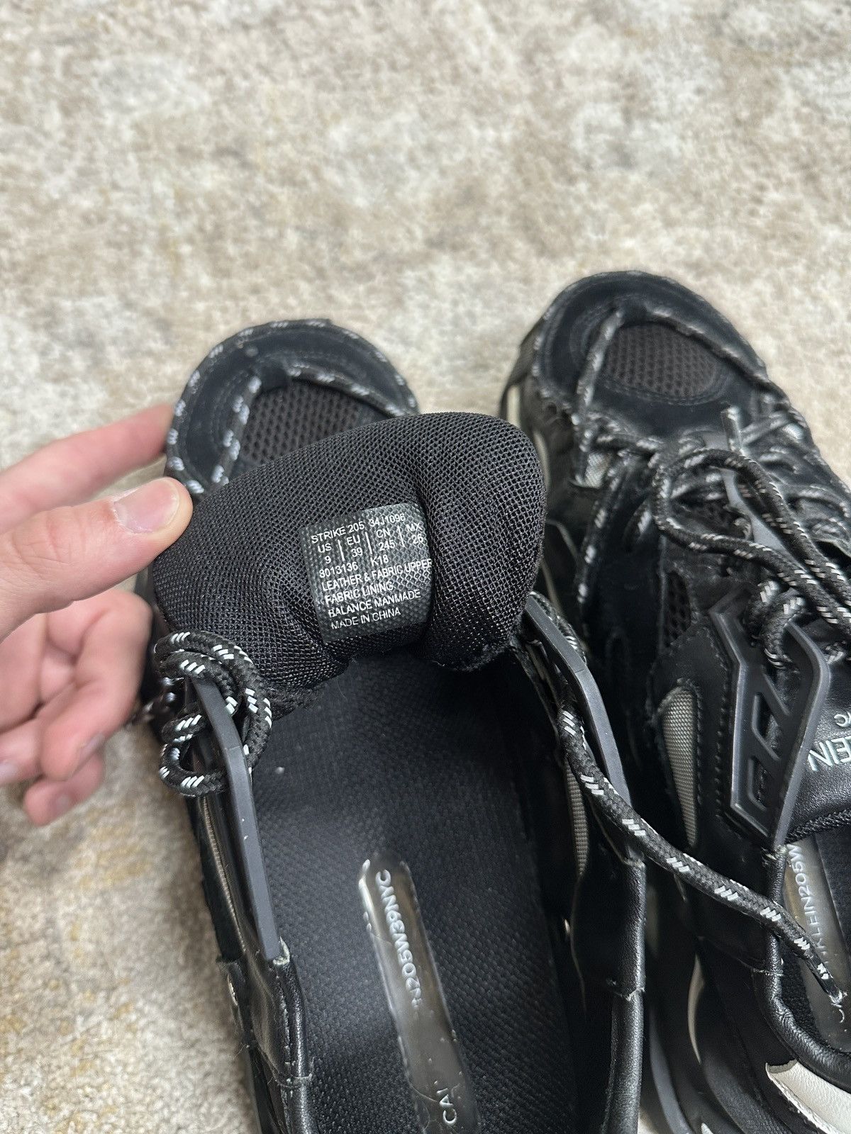 Calvin Klein 205W39NYC Calvin Klein 205W39NYC Leather Sneakers Size US 8 / EU 41 - 8 Thumbnail