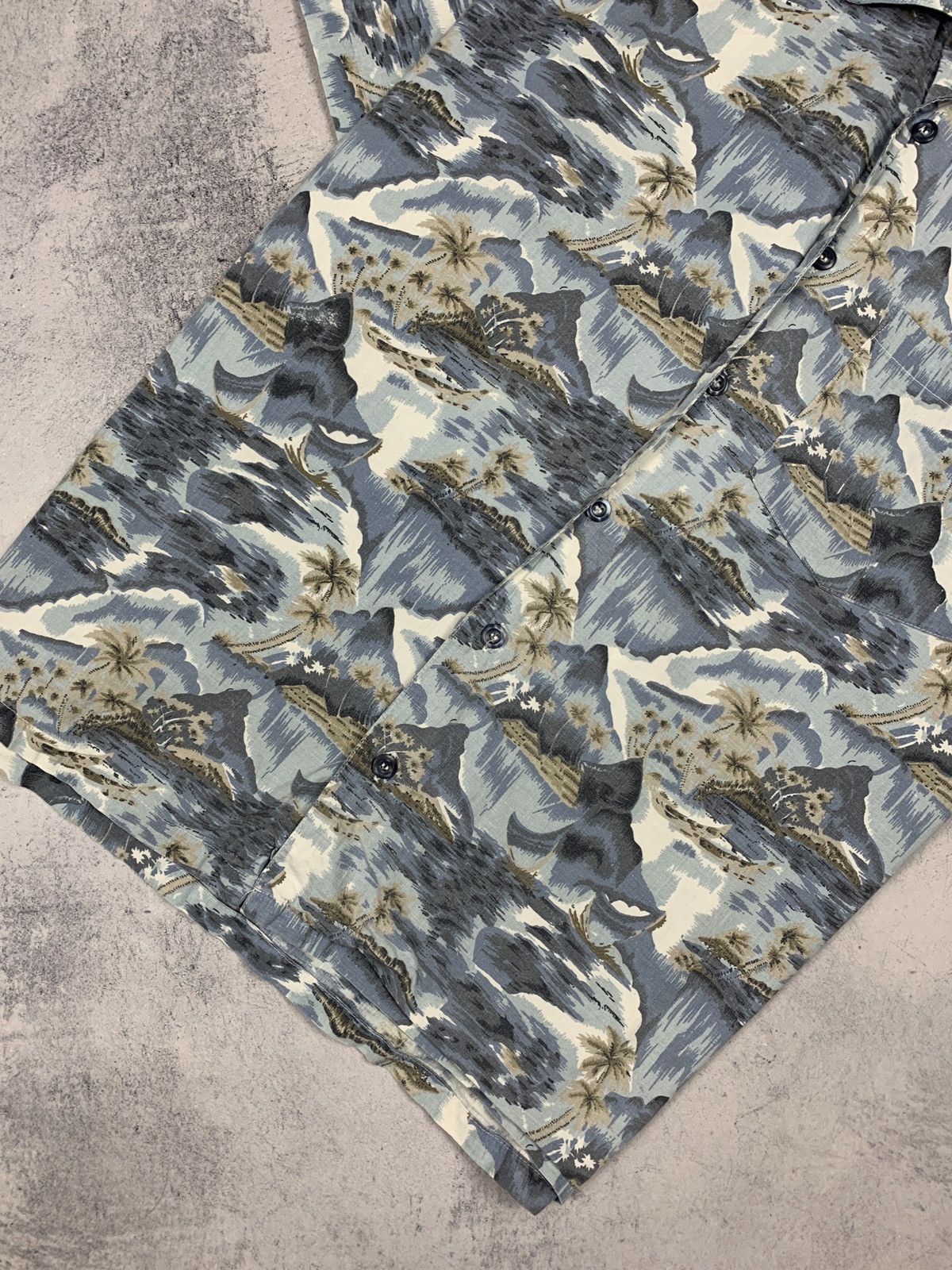 Vintage Vintage Y2K Hawaiian Art Shirt Short Sleeve Size XL Size US XL / EU 56 / 4 - 3 Thumbnail