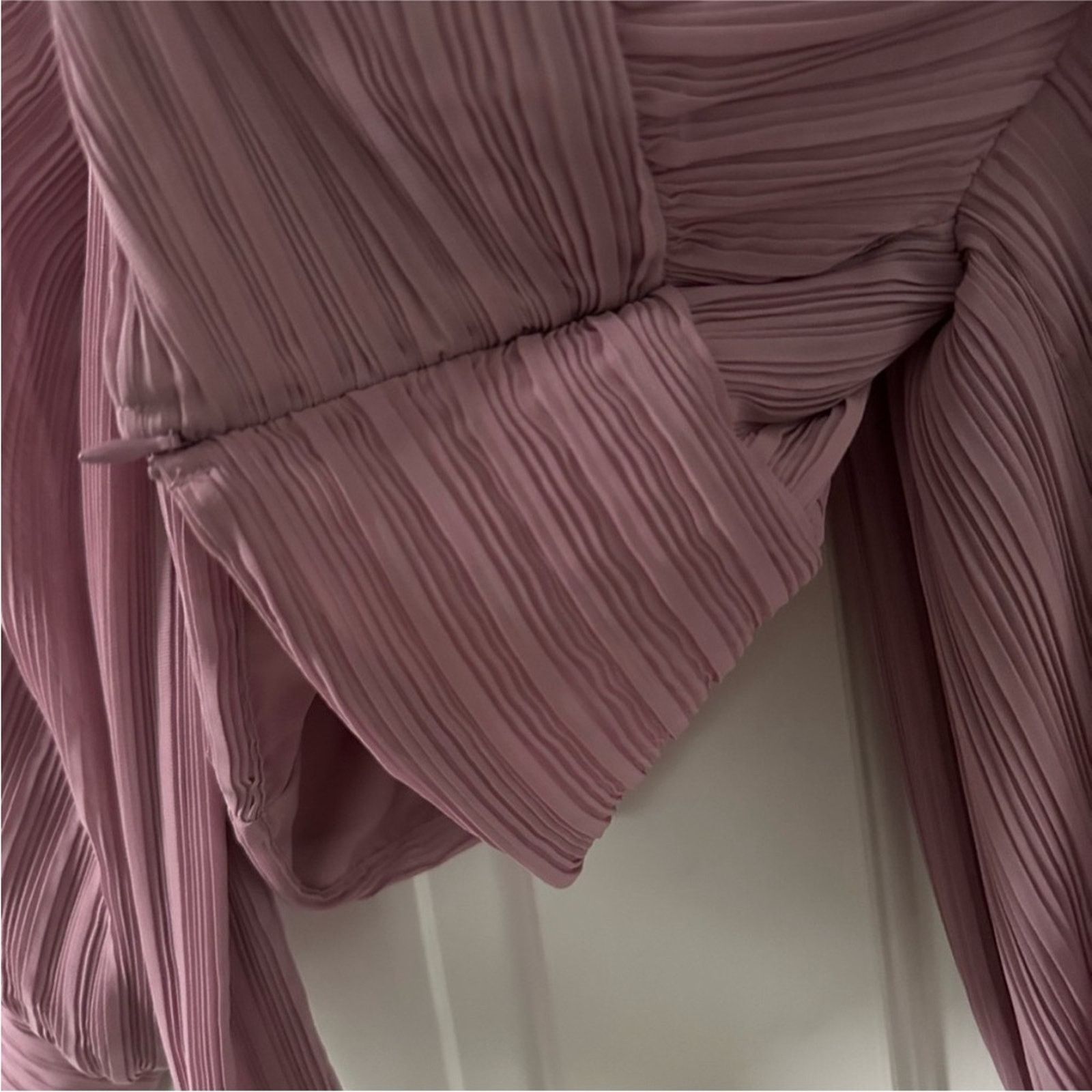 Zara NWOT Zara Mauve Pleated Blouse size medium Size M / US 6-8 / IT 42-44 - 5 Thumbnail