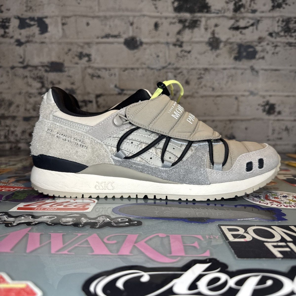 Asics × SBTG ASICS SBTG LIMITED EDT GEL-LYTE III MONSOON PATROL 2 Sz 10 Size US 10 / EU 43 - 3 Thumbnail