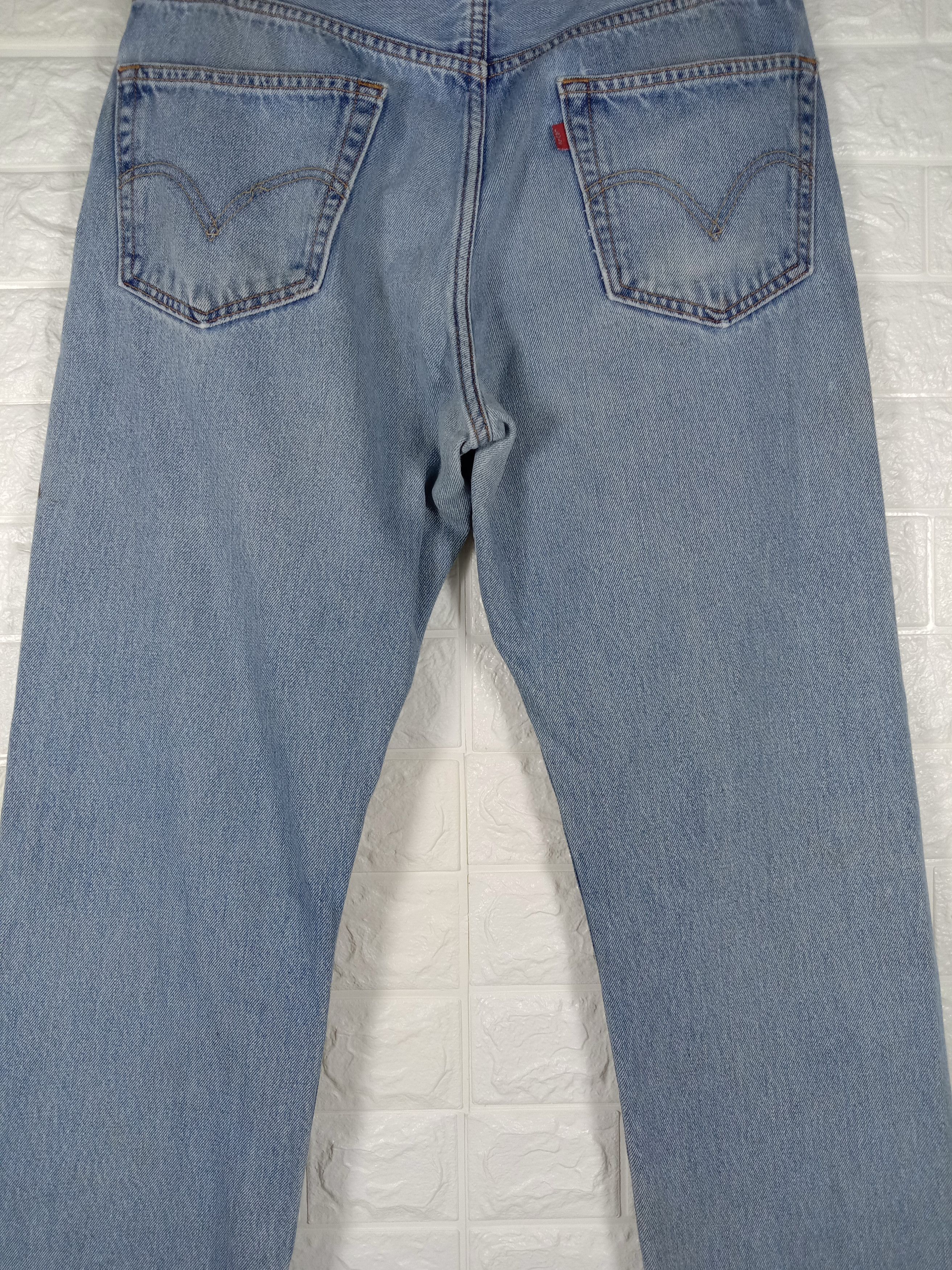 Levi's Vintage Levi's 505 Jeans Regular Fit Light Wash Denim Size US 33 - 7 Thumbnail