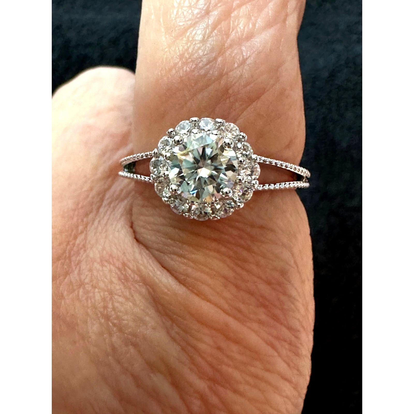 Other 1 ct Moissanite Round Cut Ring with Moissanite Accents 8 Size ONE SIZE - 15 Thumbnail