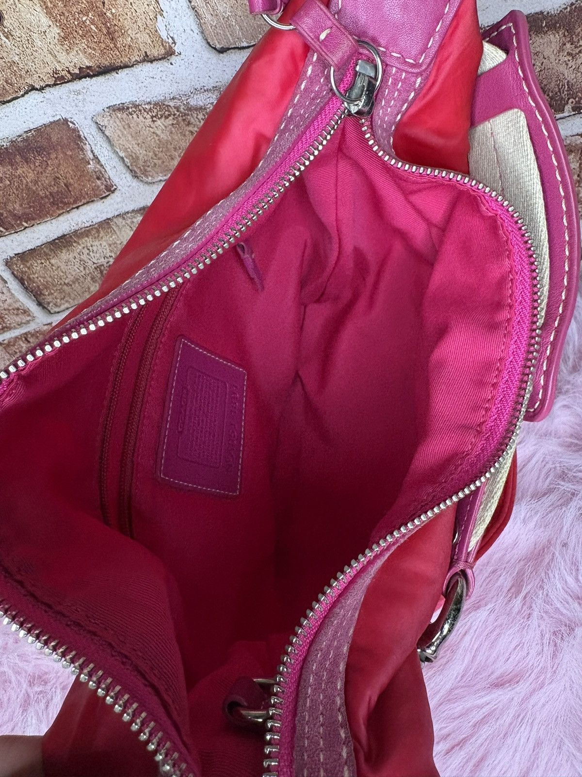 Coach Coach Poppy hobo bag in RARE hot pink satin Size ONE SIZE - 7 Thumbnail