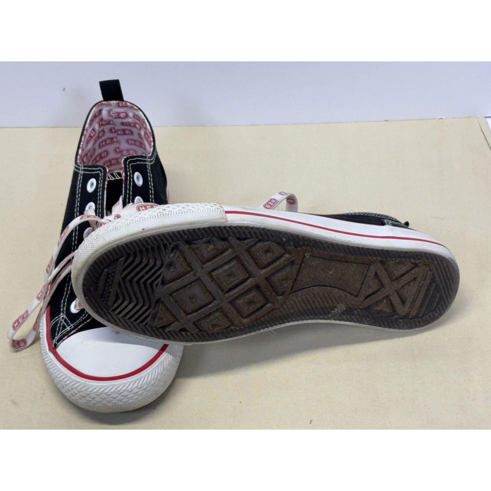The Unbranded Brand HEB Brand Shop Women’s Shoes Size 7W Black Canvas Low Top Size US 7 / IT 37 - 12 Thumbnail