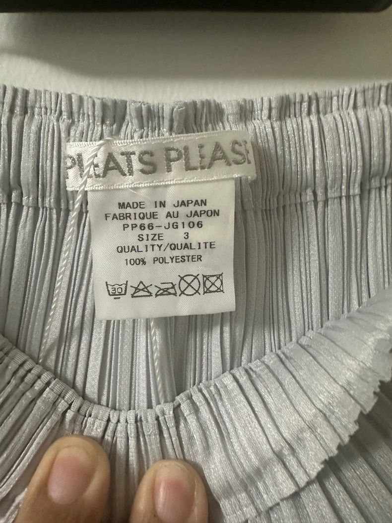 Issey Miyake Issey Miyake size:3 Light grey pleated skirt Size 31" - 3 Thumbnail