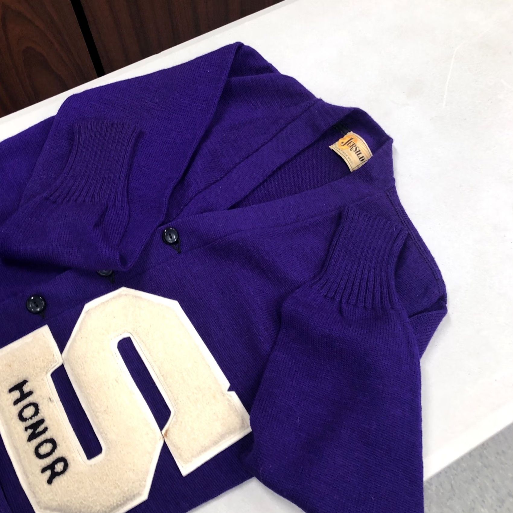 Vintage VINTAGE Letterman Sweater Wool 1940s Purple With White Letter Jersild Sz Med Shirt Mens Size US M / EU 48-50 / 2 - 4 Thumbnail