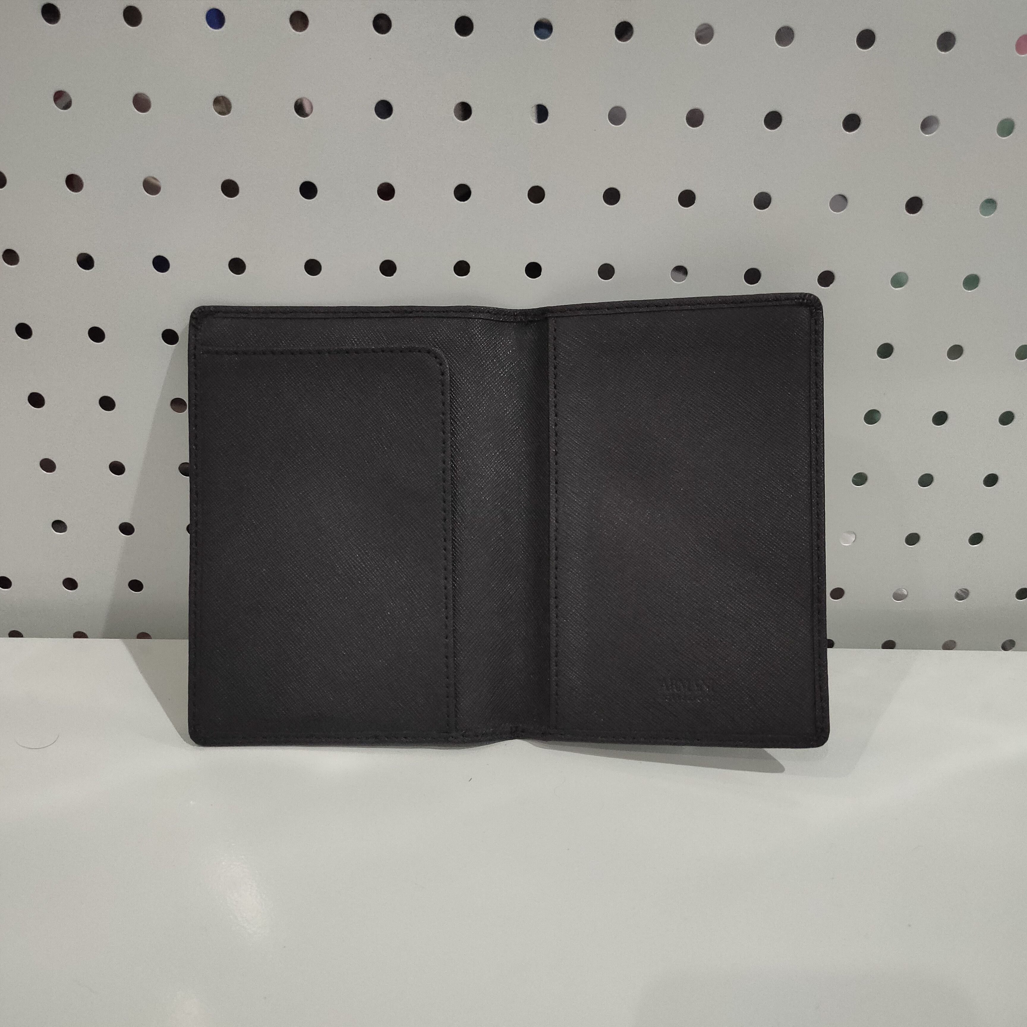 Armani Collezioni 🔥Armani Collezioni passport case Size ONE SIZE - 2 Thumbnail