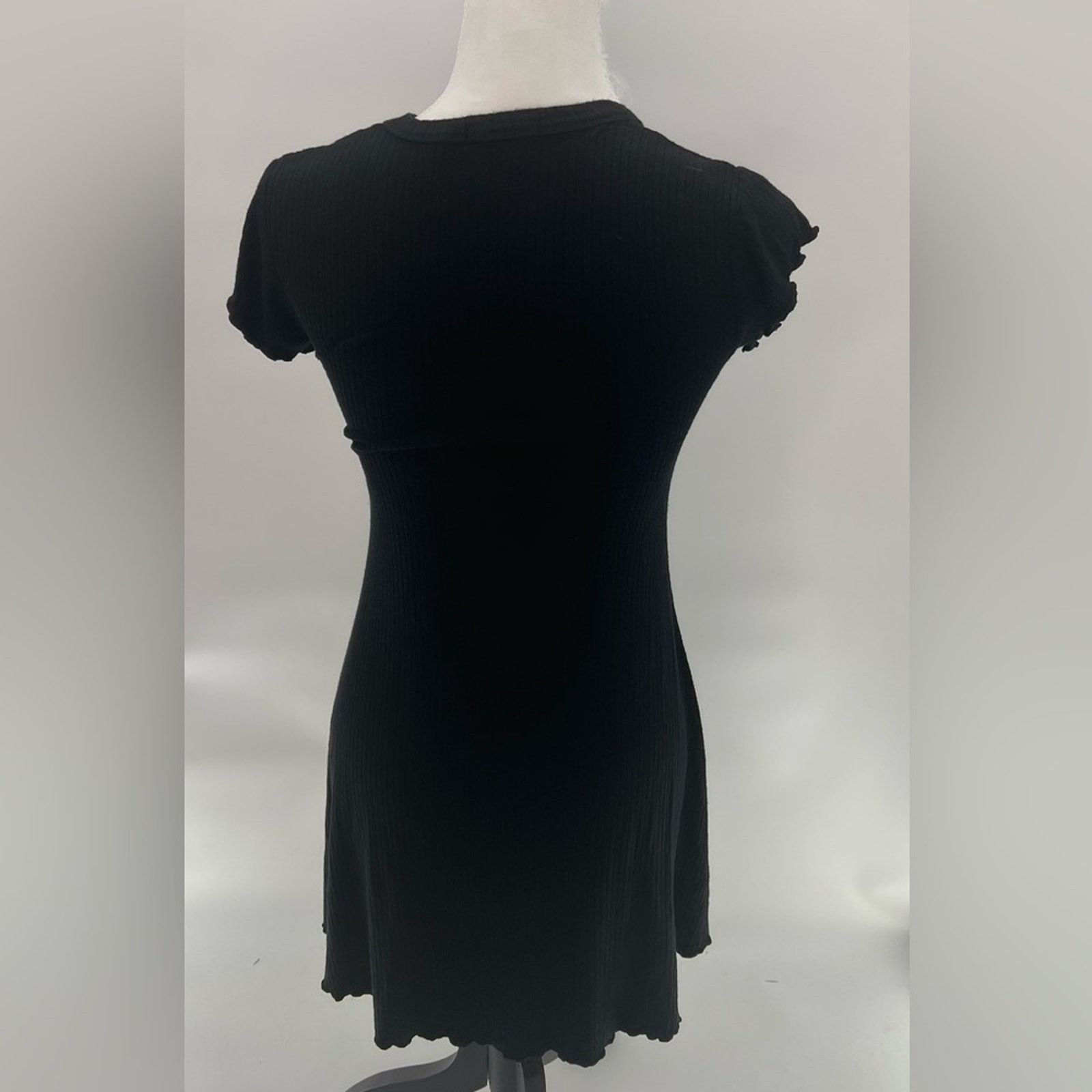 & Other Stories Urban Outfitters BDG Black Ribbed Knit Skater Dress Size S Size S / US 4 / IT 40 - 6 Thumbnail