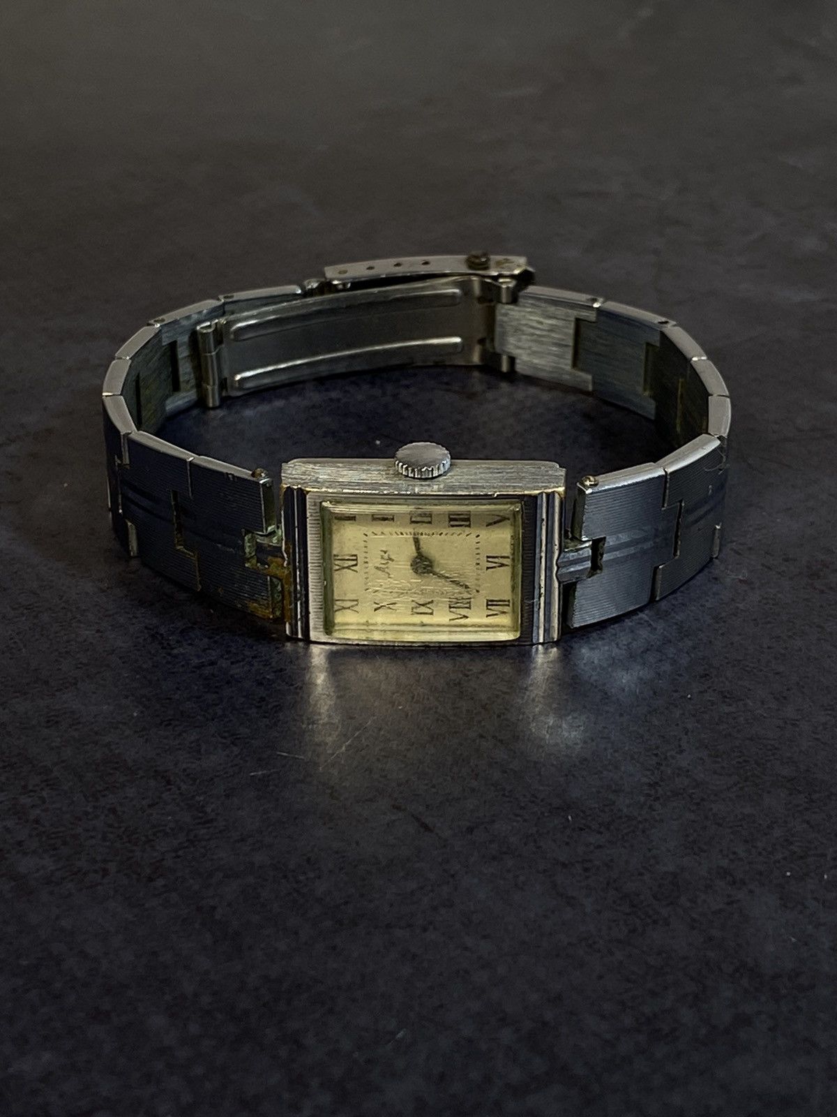 Vintage Vintage Luch Rectangular Watch - Soviet Classic Size ONE SIZE - 6 Thumbnail
