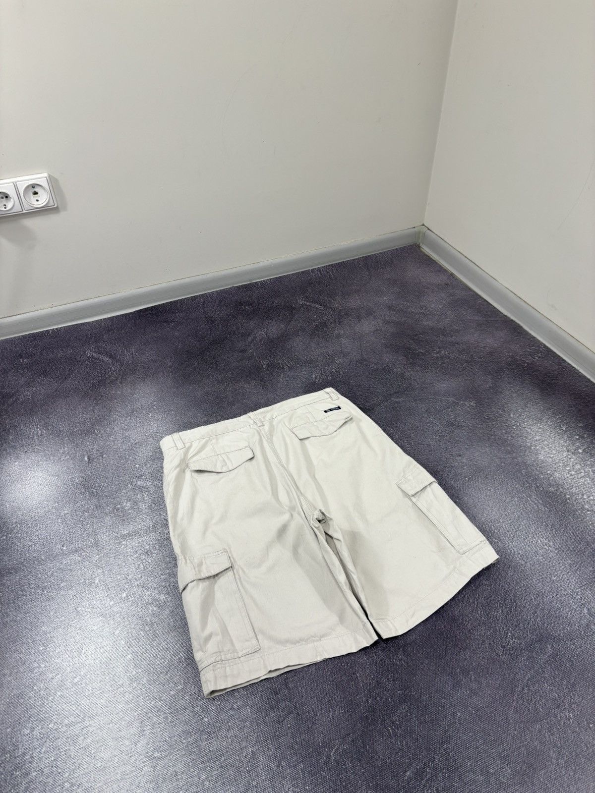Chaps Ralph Lauren Vintage Chaps Ralph Lauren Y2K Beige Hype Cargo Shorts Size US 32 / EU 48 - 12 Thumbnail