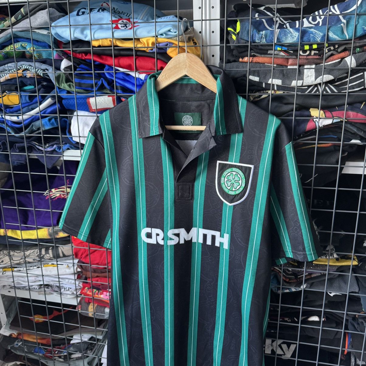Vintage Celtic 1993-94 Official Soccer Replica Jersey Size US L / EU 52-54 / 3 - 4 Thumbnail