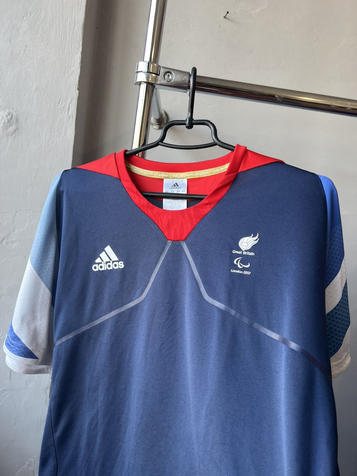 Adidas 2012 LONDON OLYMPIC GAMES GREAT BRITAIN TRAININGJERSEY SHIRT Size US L / EU 52-54 / 3 - 7 Thumbnail