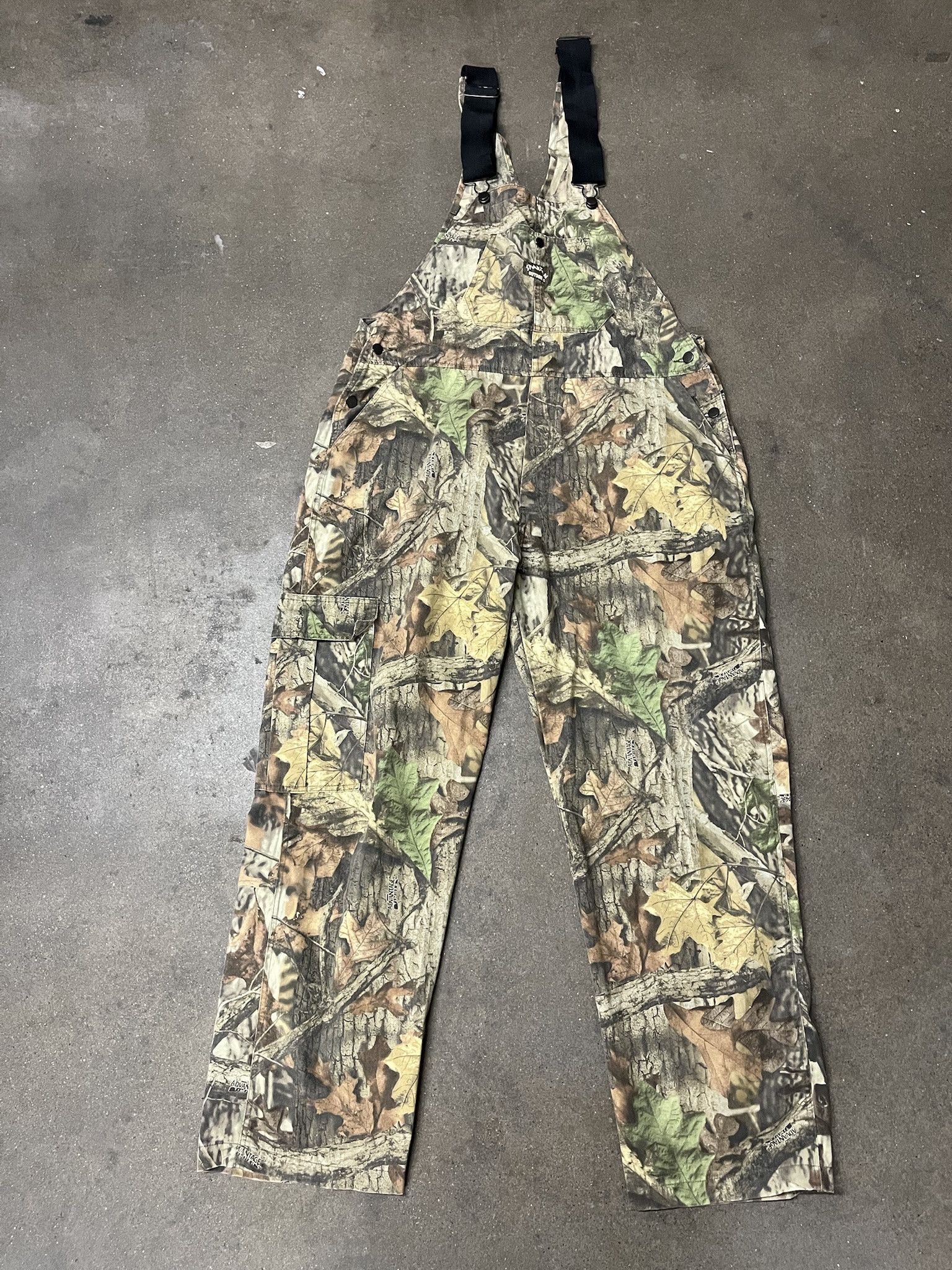 Carhartt × Vintage Vintage 2000s Spartan Realtree Camo Overalls Size XL Size US XL / EU 56 / 4 - 1 Thumbnail