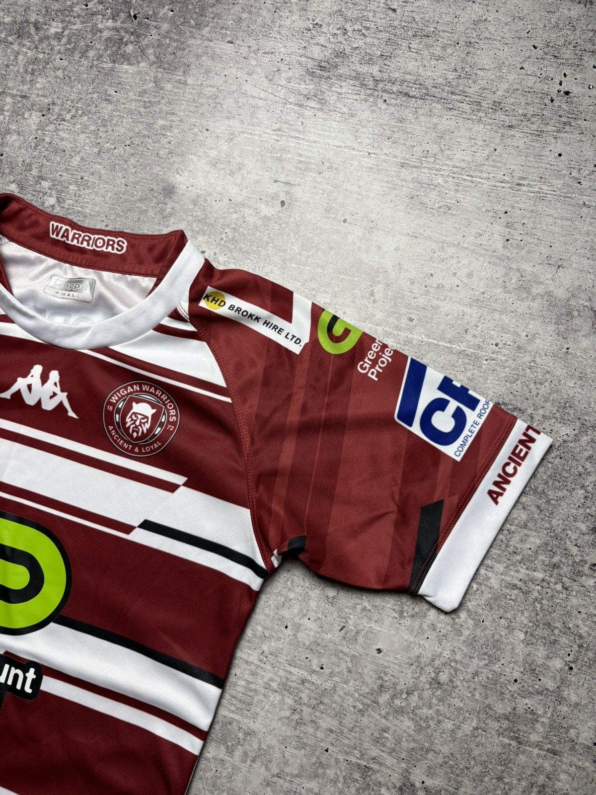 Kappa Squad Signed Wigan Warriors 2025 Home Shirt Size US S / EU 44-46 / 1 - 4 Thumbnail