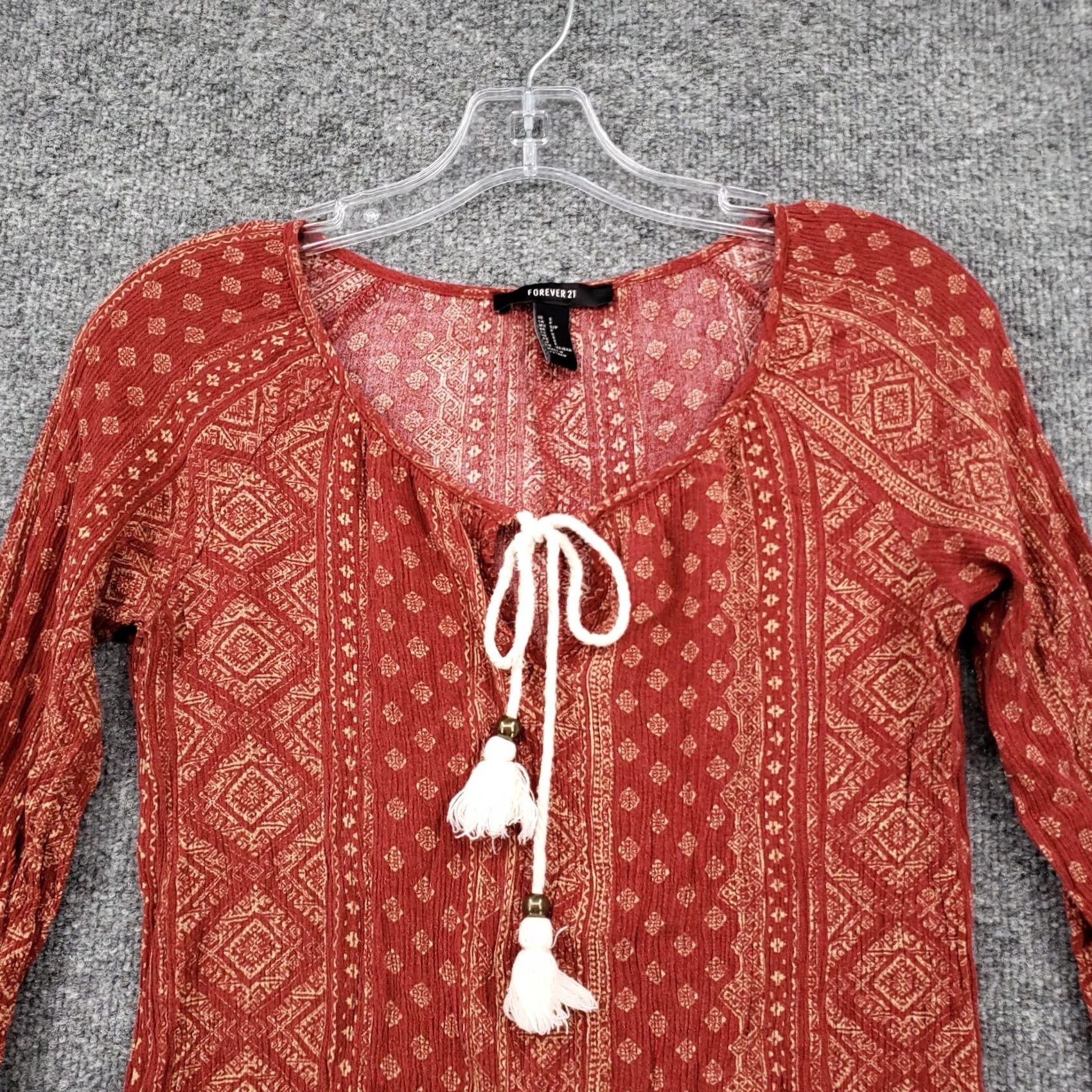 Forever 21 FOREVER 21 Blouse Womens S Small Red Bohemian Tasseled Tie 3/4 Sleeve Top Casual Size S / US 4 / IT 40 - 5 Thumbnail