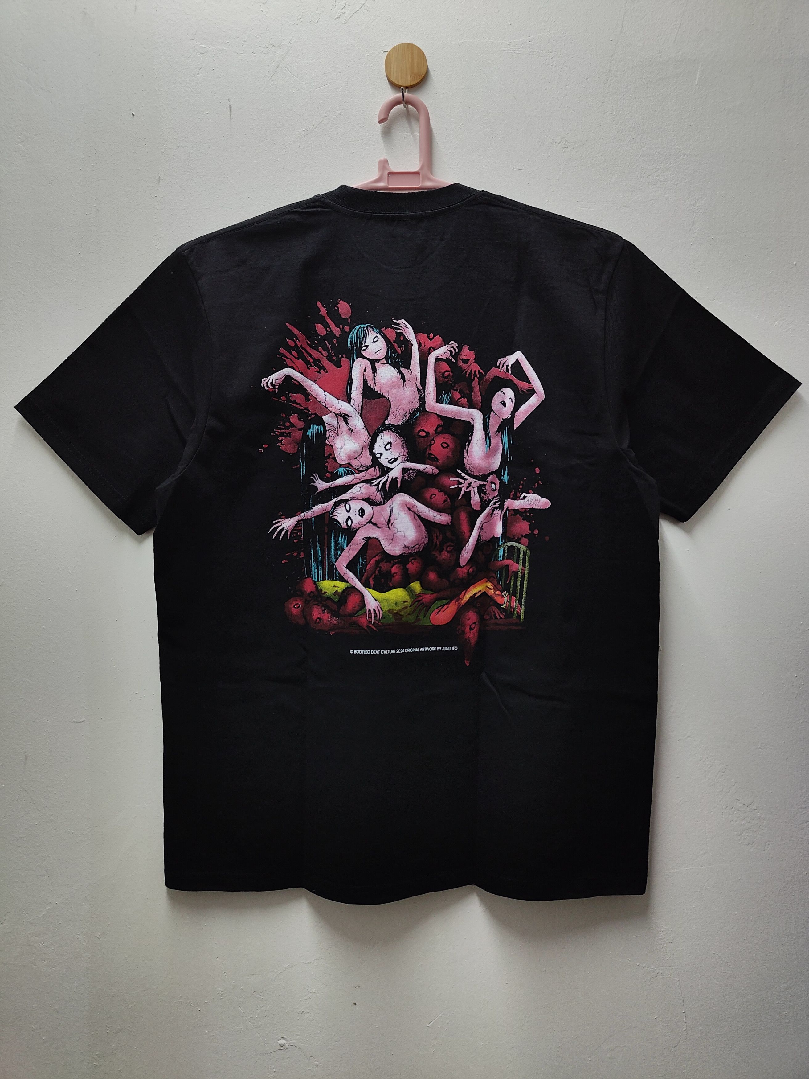 Anime Junji Ito Tomie T-shirt Size US XL / EU 56 / 4 - 6 Thumbnail