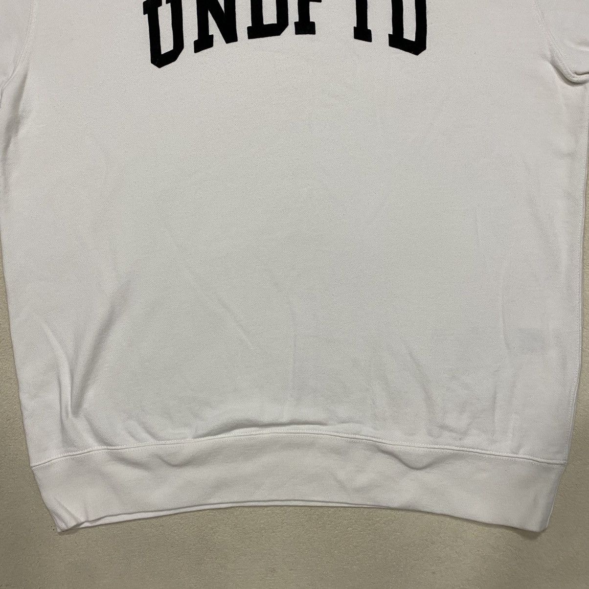 Champion × Undefeated CHAMPION x UNDEFEATED Spellout Short Sleeve Sweatshirt Size US XL / EU 56 / 4 - 3 Thumbnail