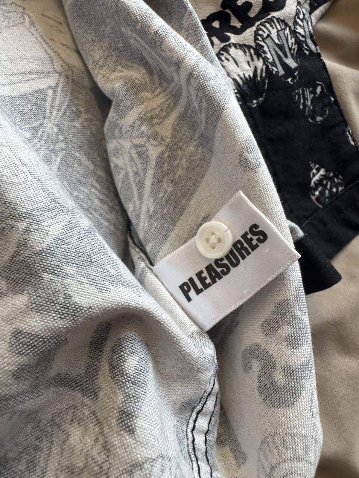 Pleasures Pleasures Skeleton Beach Vacation Shirt Size US L / EU 52-54 / 3 - 8 Thumbnail